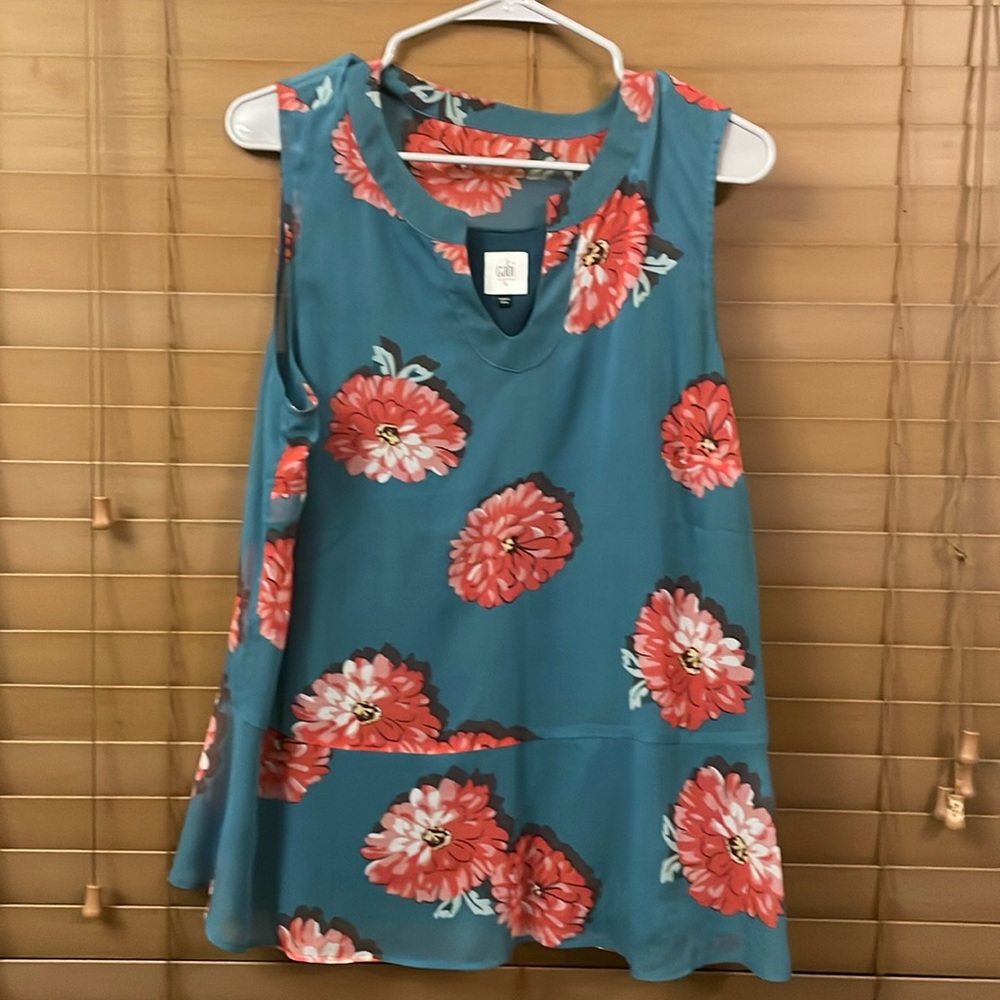 Cabi top